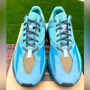 Yeezy 700 V2 FADAZU size 13